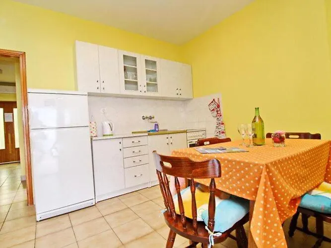 Apartman Ba I - Two Bedroom With Terrace And Sea View Blato